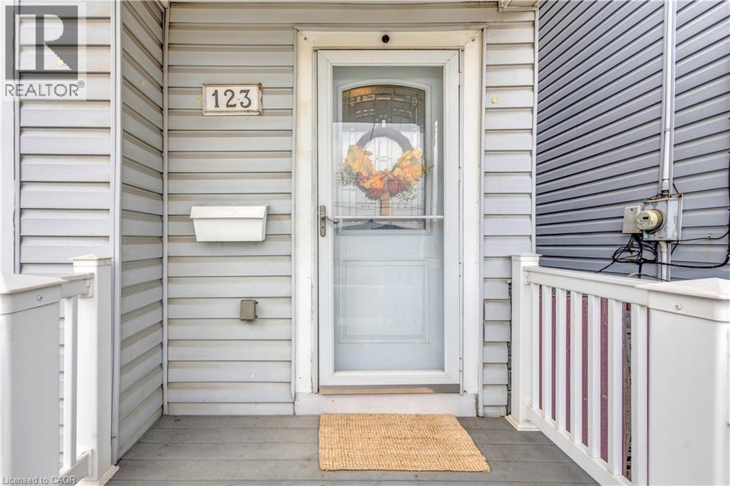 123 Hillyard Street, Hamilton, Ontario  L8L 6B5 - Photo 3 - 40860939