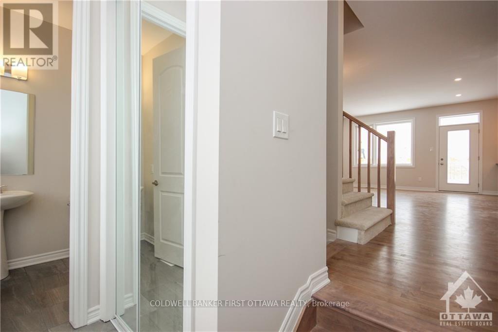 72 Focality Crescent, Ottawa, Ontario  K2J 6W8 - Photo 2 - X13758130