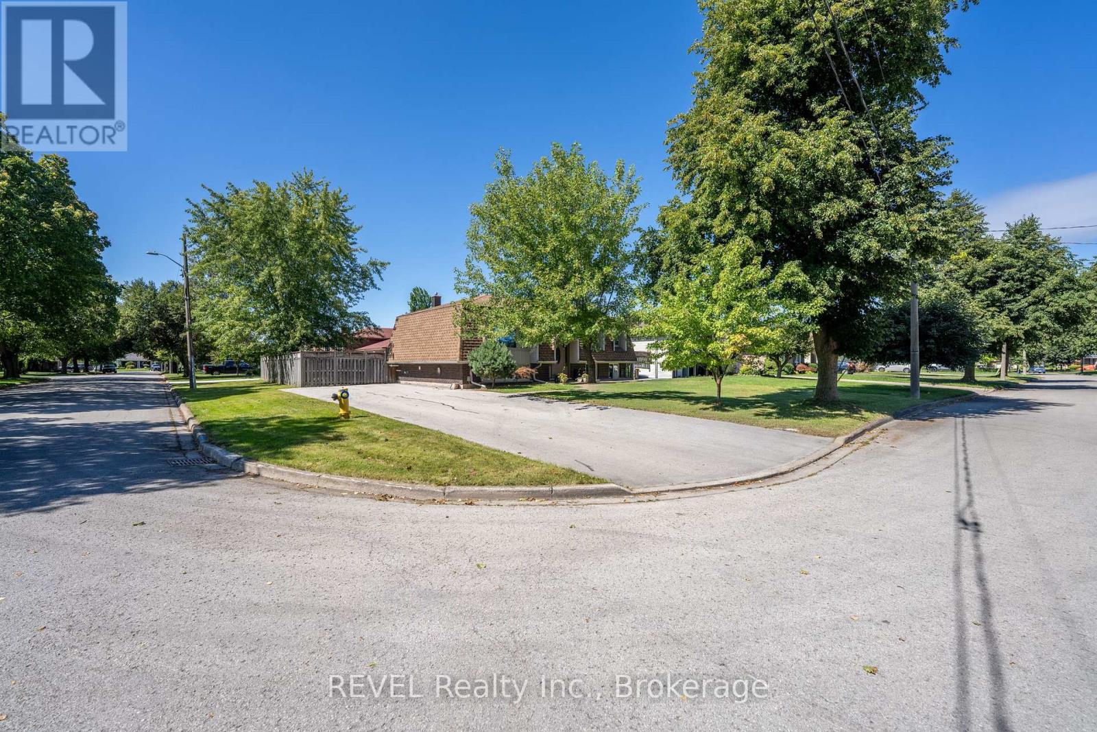 17 Ramsey Street, St. Catharines, Ontario  L2N 2K3 - Photo 4 - X13758180