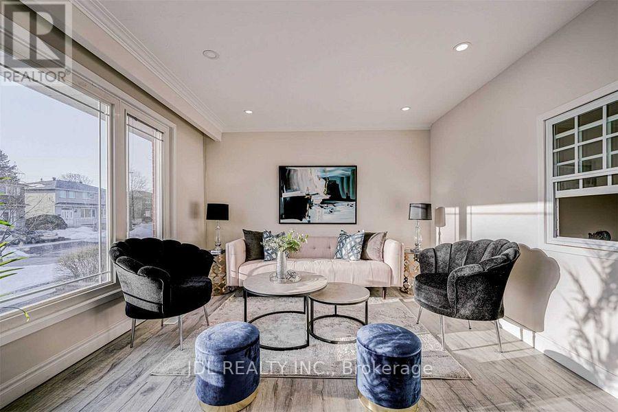 47 Greyhound Drive, Toronto, Ontario  M2H 1K2 - Photo 4 - C13758230