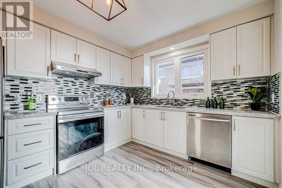 47 Greyhound Drive, Toronto, Ontario  M2H 1K2 - Photo 7 - C13758230