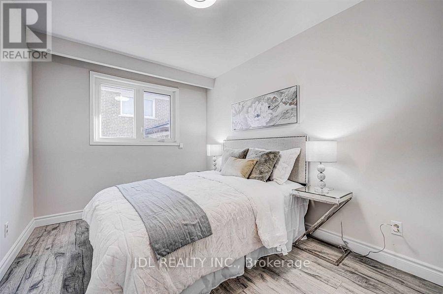 47 Greyhound Drive, Toronto, Ontario  M2H 1K2 - Photo 9 - C13758230