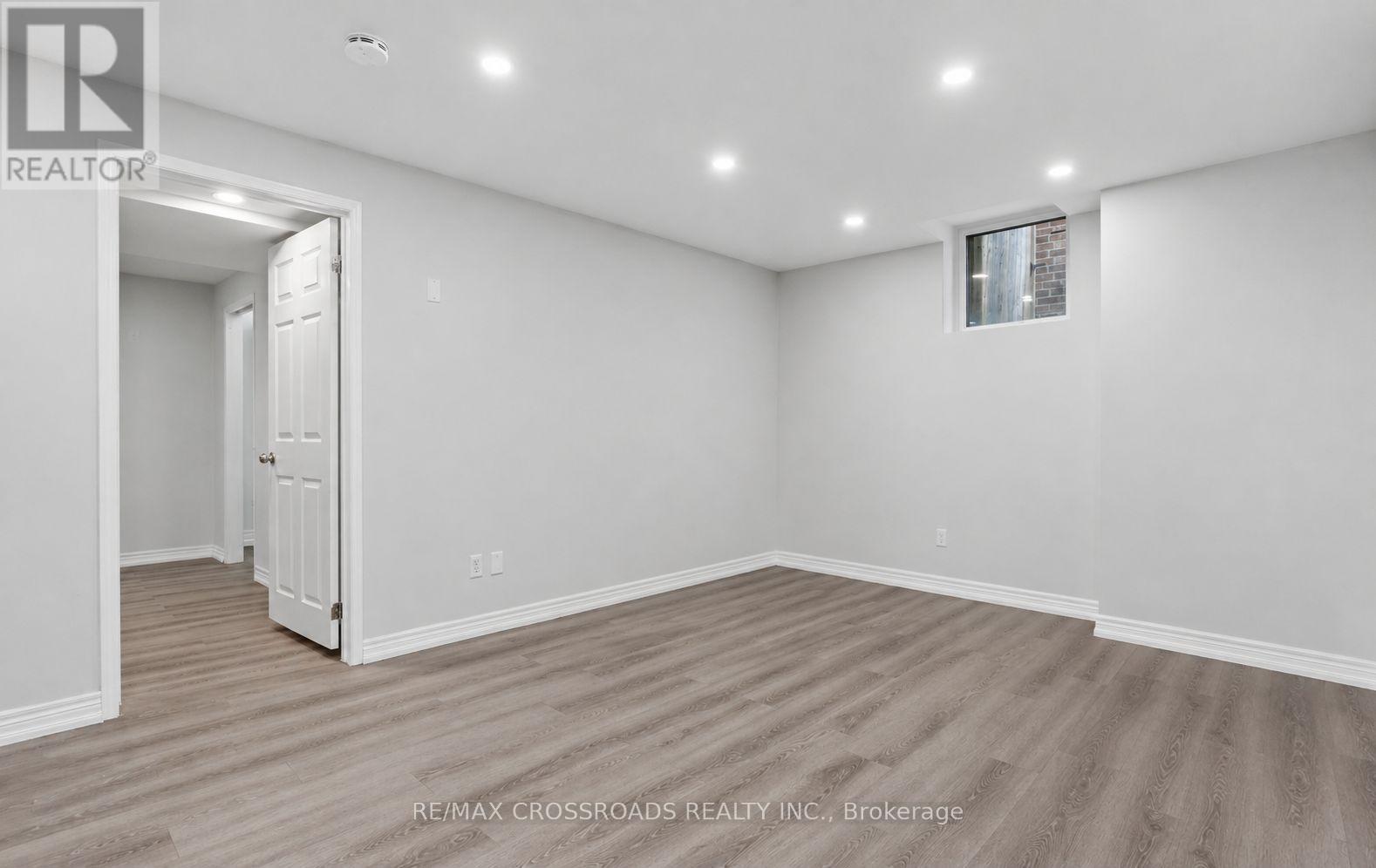 5 Robert Correll Court, Whitby, Ontario  L1R 2N7 - Photo 8 - E13758108