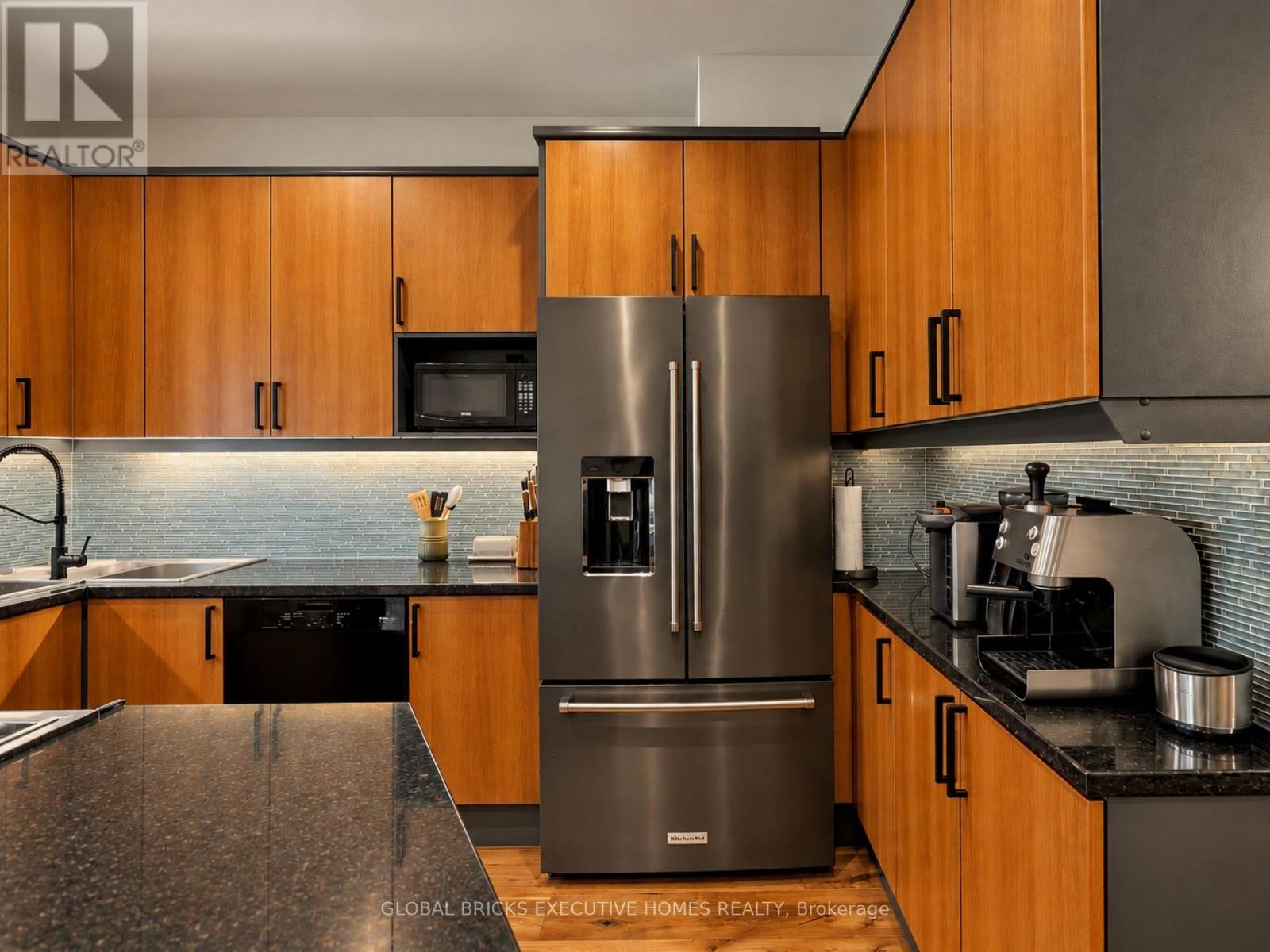 158 Fulton Avenue, Toronto, Ontario  M4K 1Y3 - Photo 12 - E13758112
