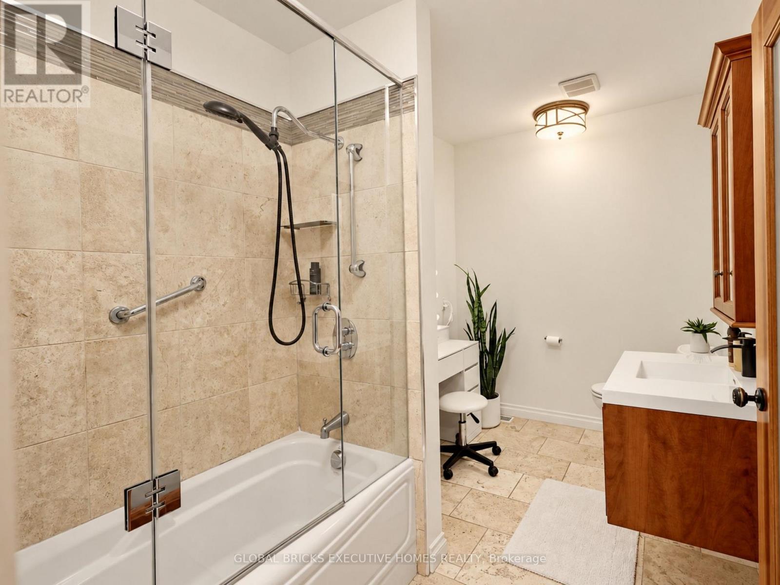 158 Fulton Avenue, Toronto, Ontario  M4K 1Y3 - Photo 20 - E13758112