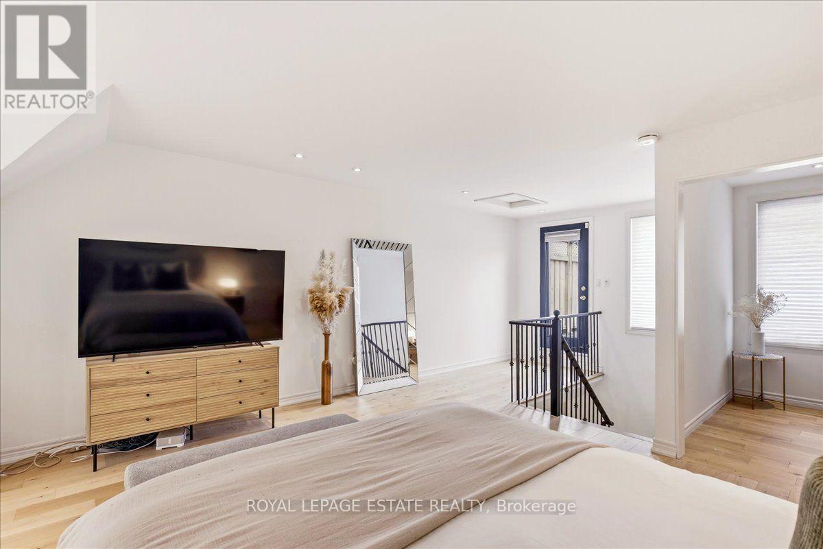 145 Boardwalk Drive, Toronto, Ontario  M4L 3X9 - Photo 31 - E13758190