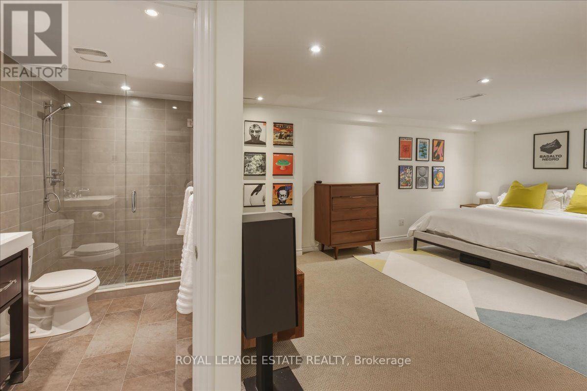 145 Boardwalk Drive, Toronto, Ontario  M4L 3X9 - Photo 34 - E13758190