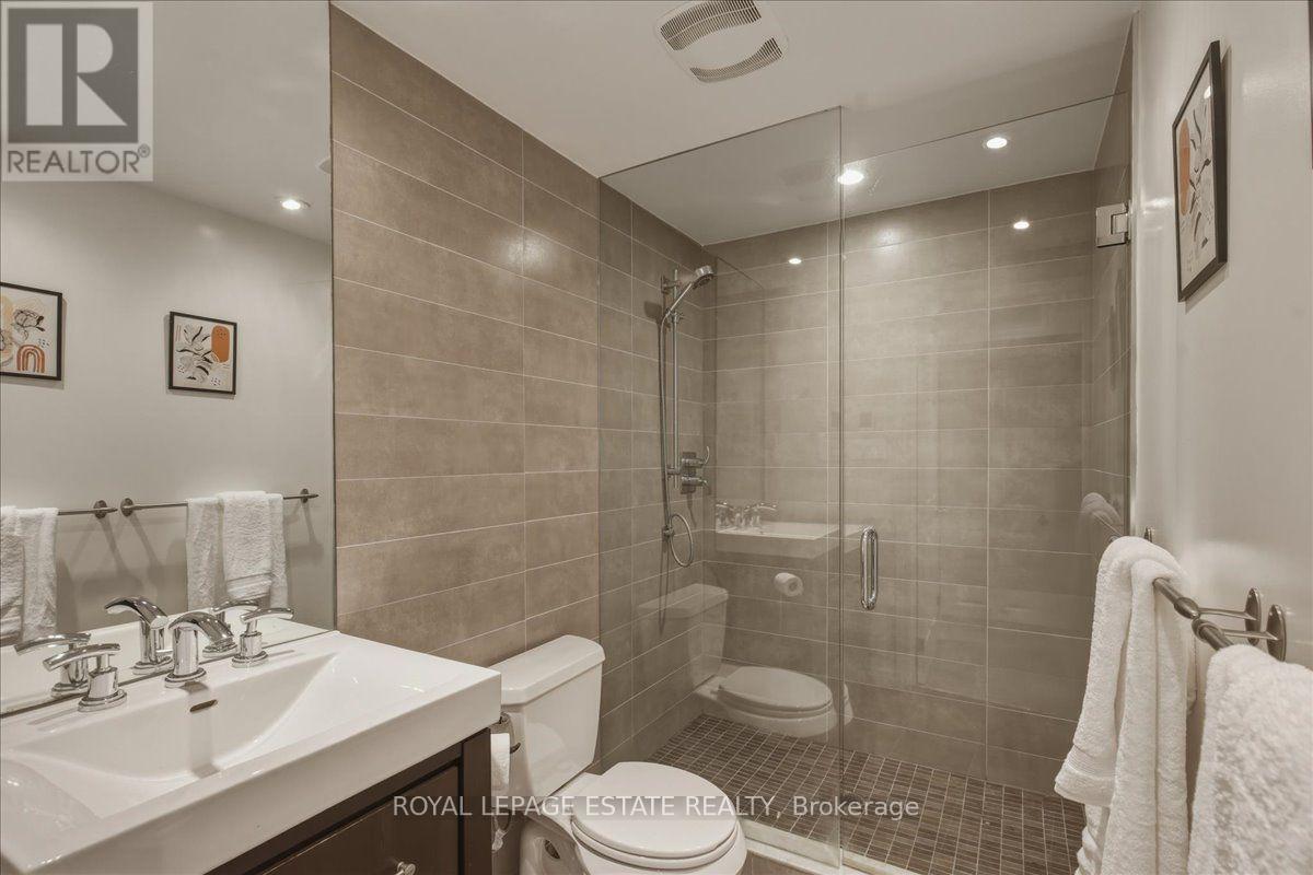 145 Boardwalk Drive, Toronto, Ontario  M4L 3X9 - Photo 37 - E13758190