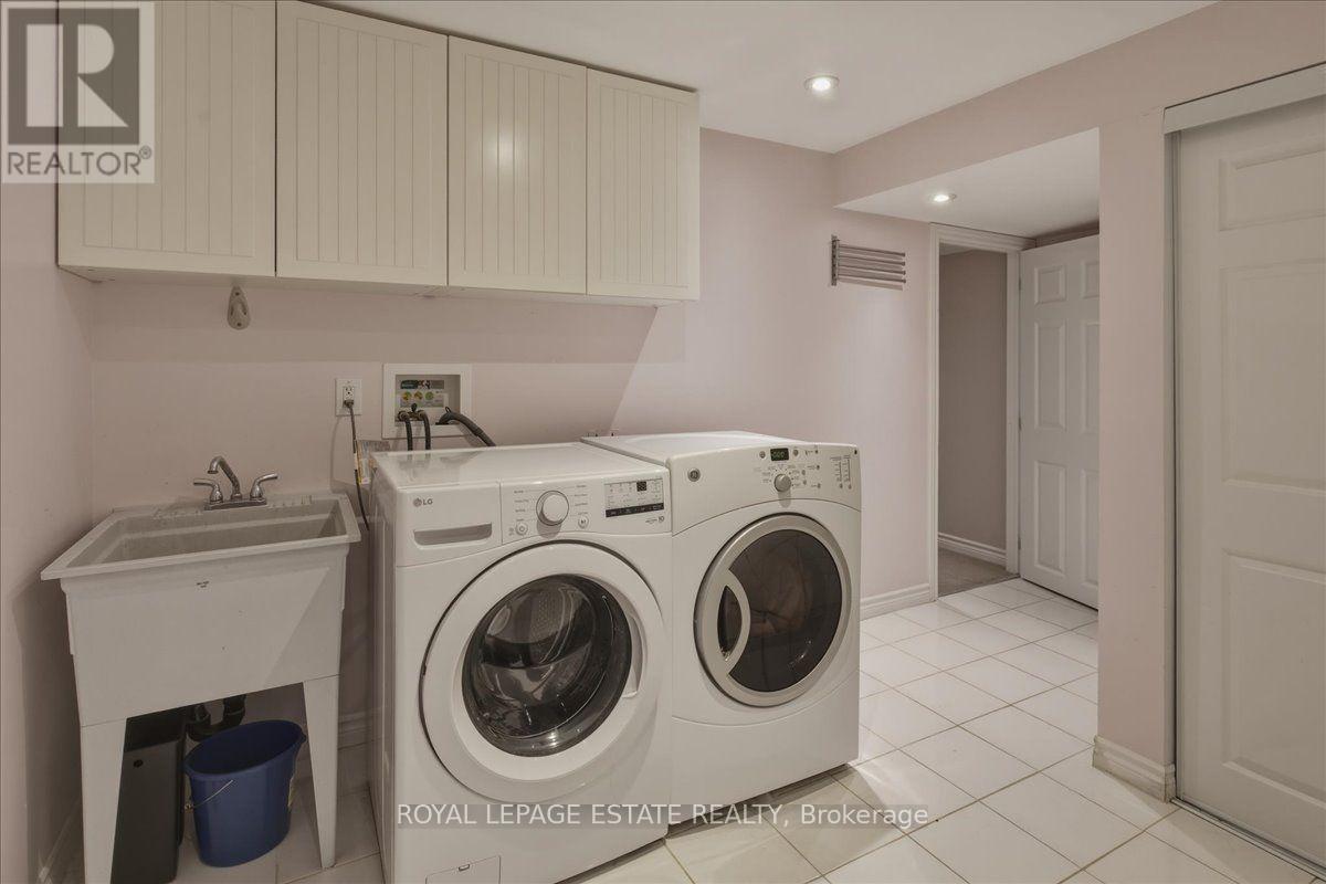 145 Boardwalk Drive, Toronto, Ontario  M4L 3X9 - Photo 38 - E13758190
