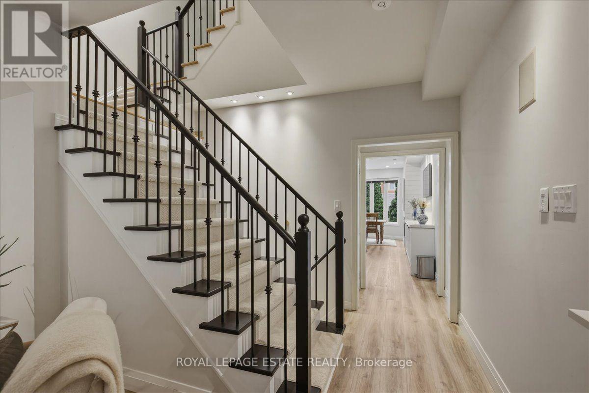 145 Boardwalk Drive, Toronto, Ontario  M4L 3X9 - Photo 7 - E13758190