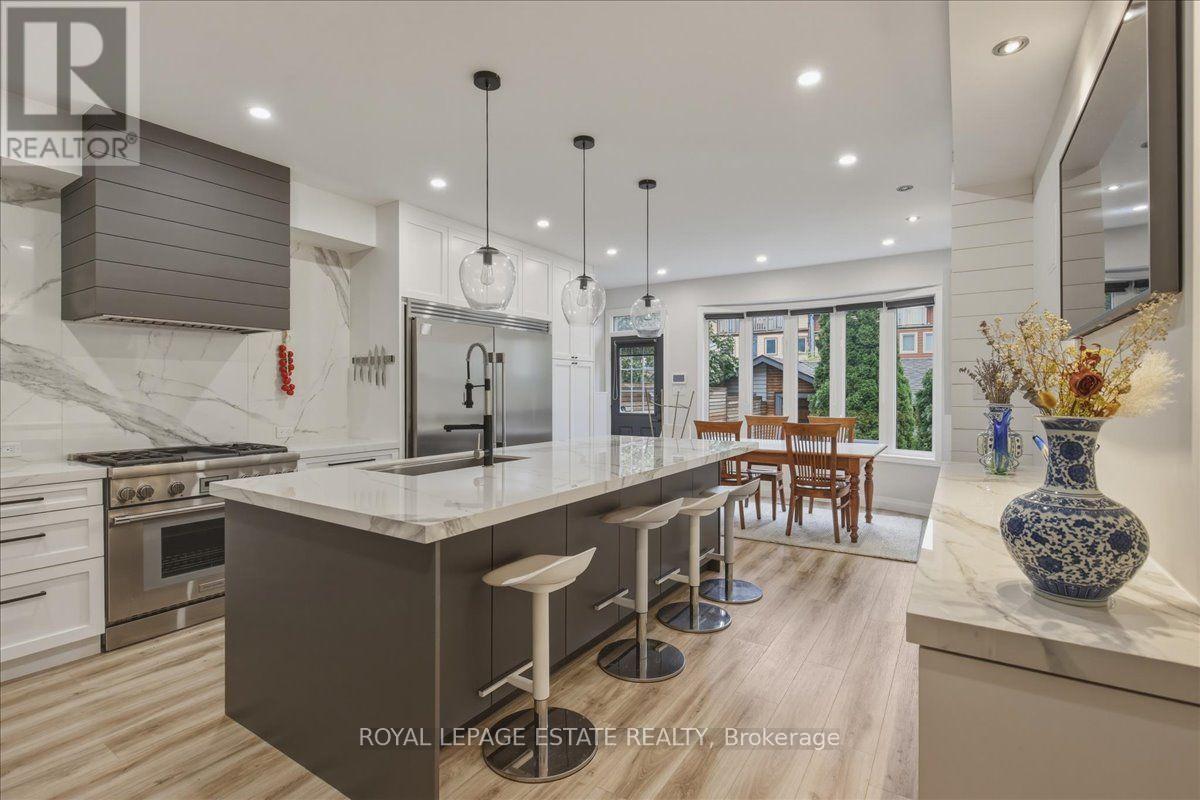 145 Boardwalk Drive, Toronto, Ontario  M4L 3X9 - Photo 8 - E13758190