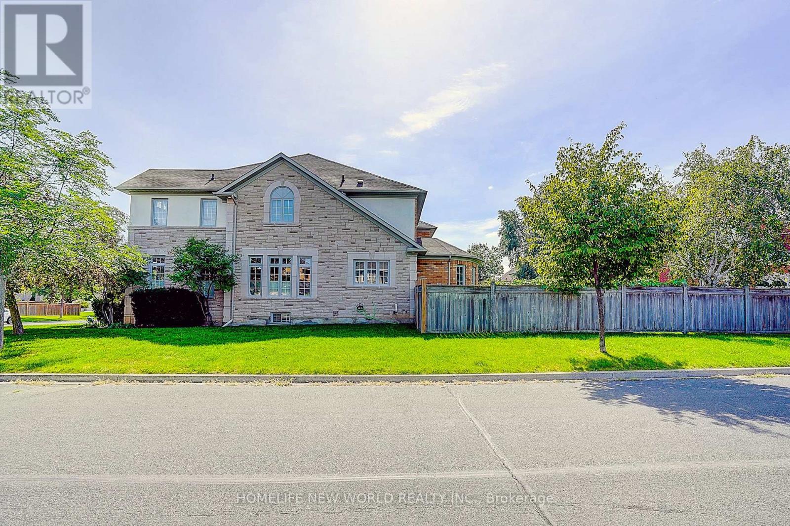 133 White Lotus Circle, Markham, Ontario  L6C 1V7 - Photo 3 - N13758124
