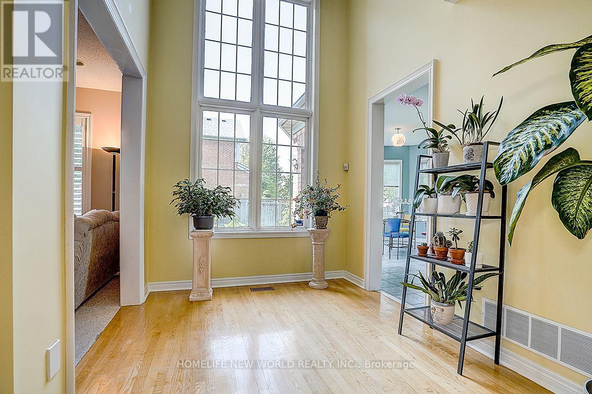 133 White Lotus Circle, Markham, Ontario  L6C 1V7 - Photo 8 - N13758124
