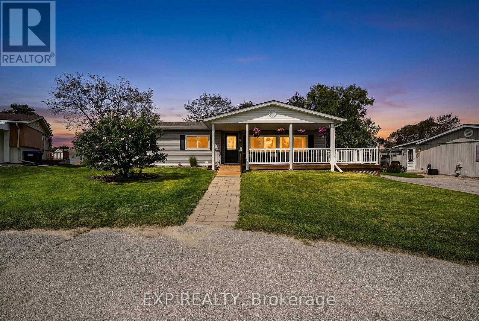 4 FAIRBIRCH COURT, Innisfil, Ontario