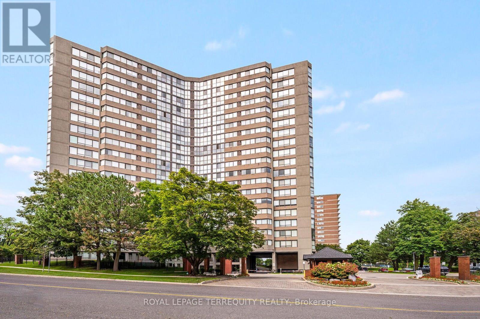 2002 - 40 RICHVIEW ROAD, Toronto, Ontario