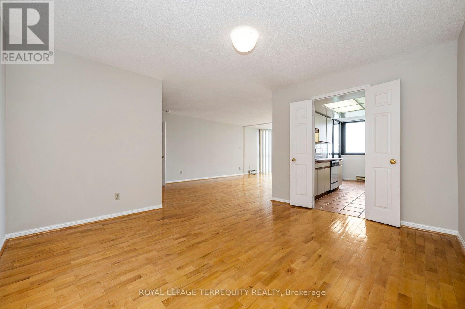 2002 - 40 Richview Road, Toronto, Ontario  M9A 5C1 - Photo 10 - W13758162