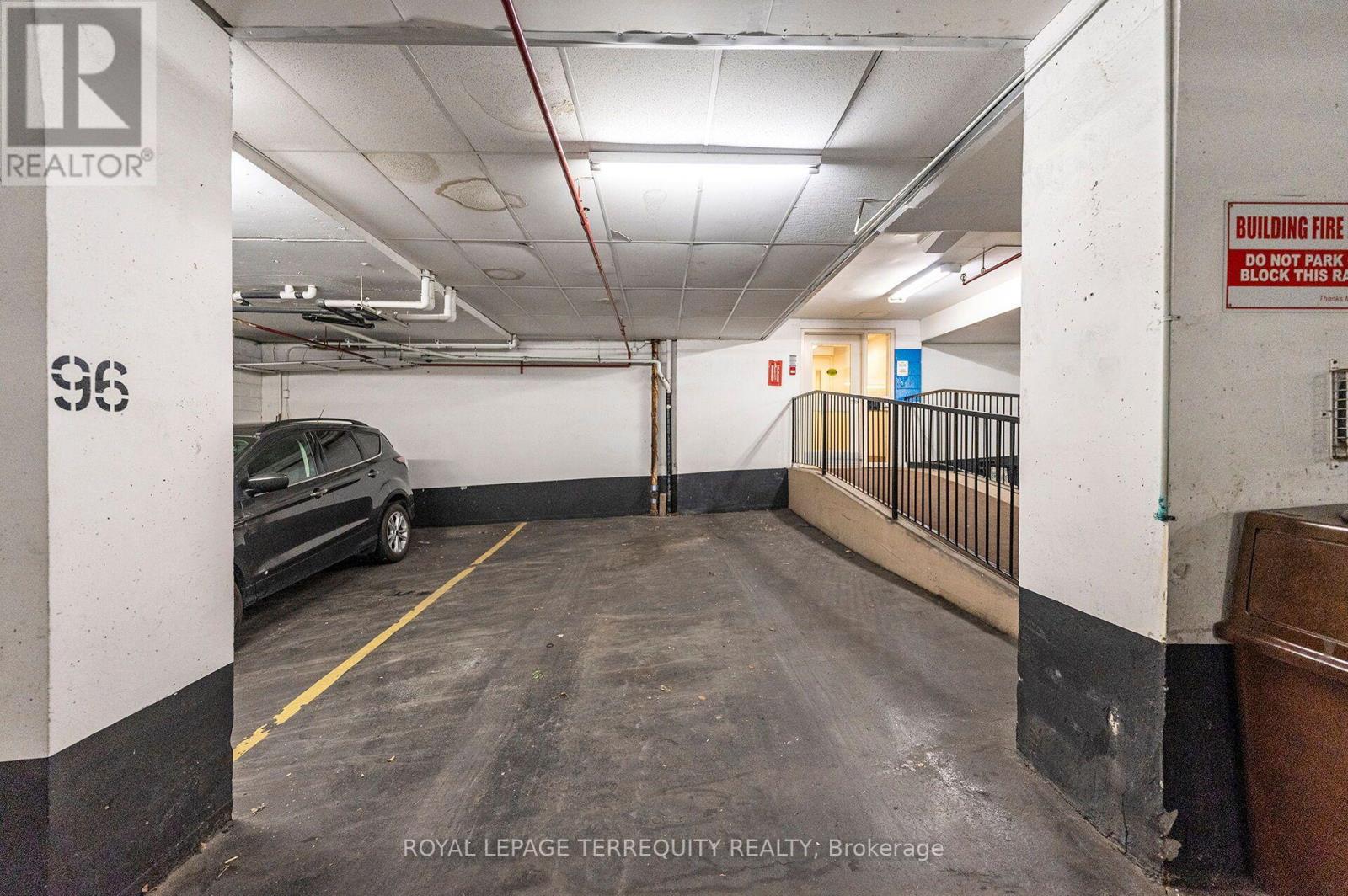 2002 - 40 Richview Road, Toronto, Ontario  M9A 5C1 - Photo 39 - W13758162