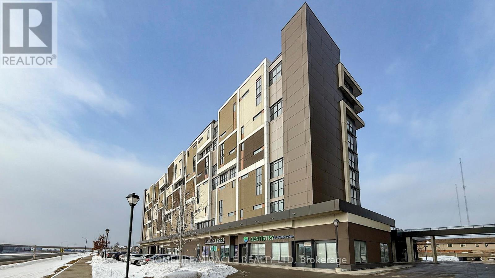 607 - 560 NORTH SERVICE ROAD, Grimsby, Ontario