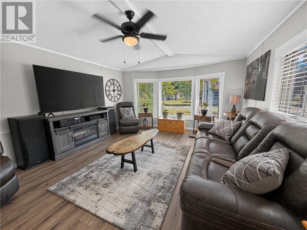 1 Willow Way, Massey, Ontario  P0P 1P0 - Photo 11 - 2130159