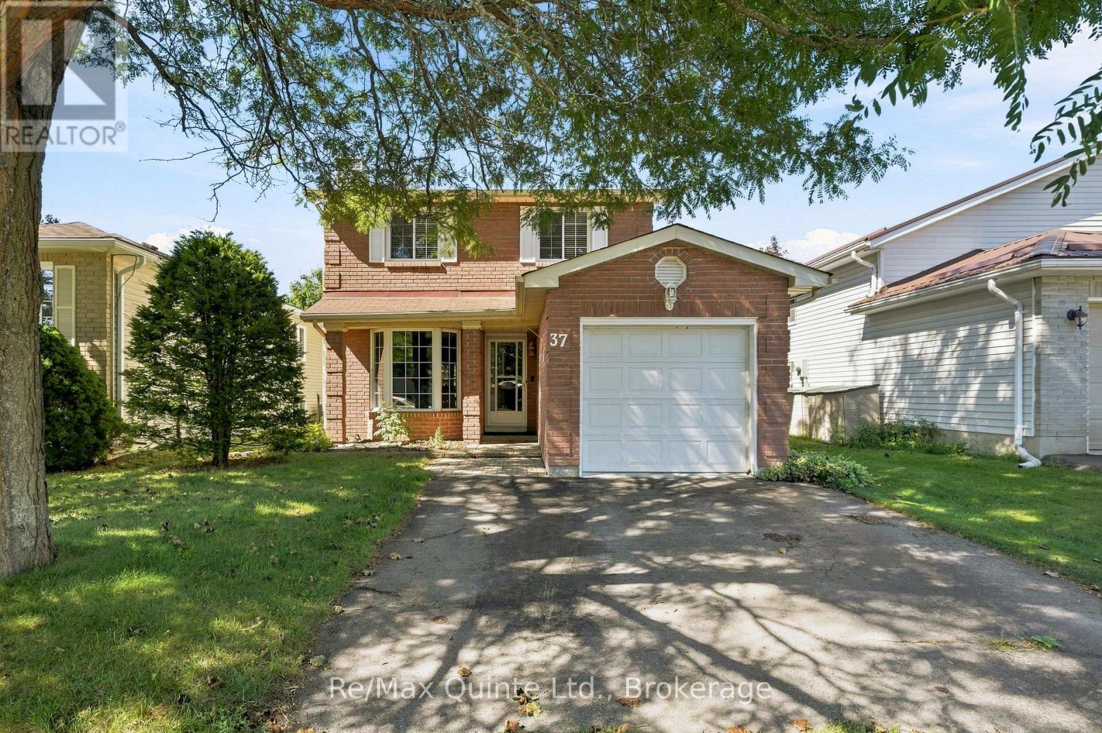 37 Bogart Crescent, Belleville, Ontario  K8P 5E9 - Photo 1 - X13758280