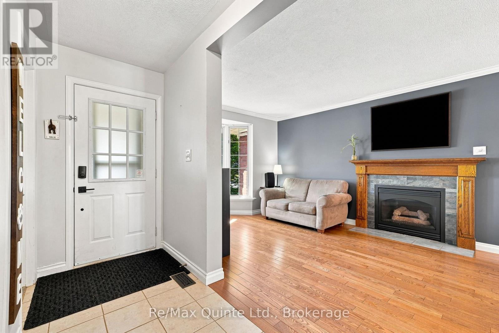 37 Bogart Crescent, Belleville, Ontario  K8P 5E9 - Photo 5 - X13758280