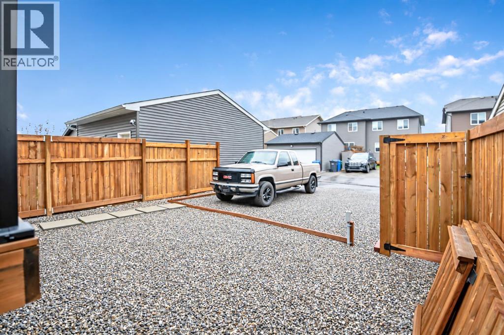 68 Wolf Gate, Okotoks, Alberta  T1S 5T9 - Photo 12 - A2329840