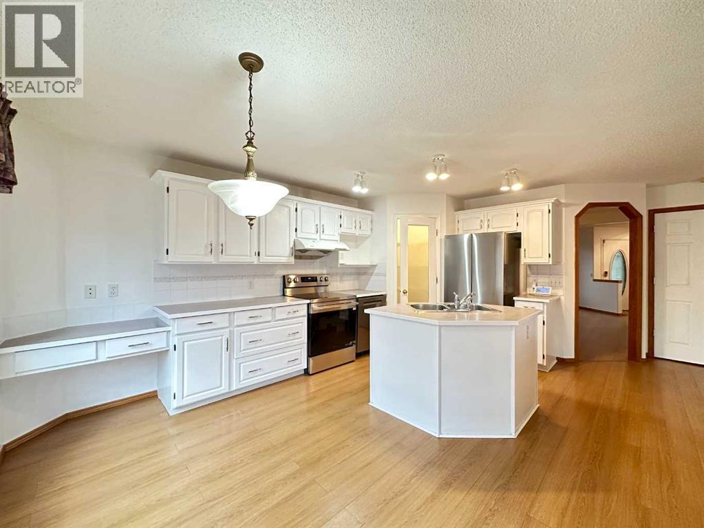 70 Schooner Close Nw, Calgary, Alberta  T3L 1Z3 - Photo 12 - A2342726