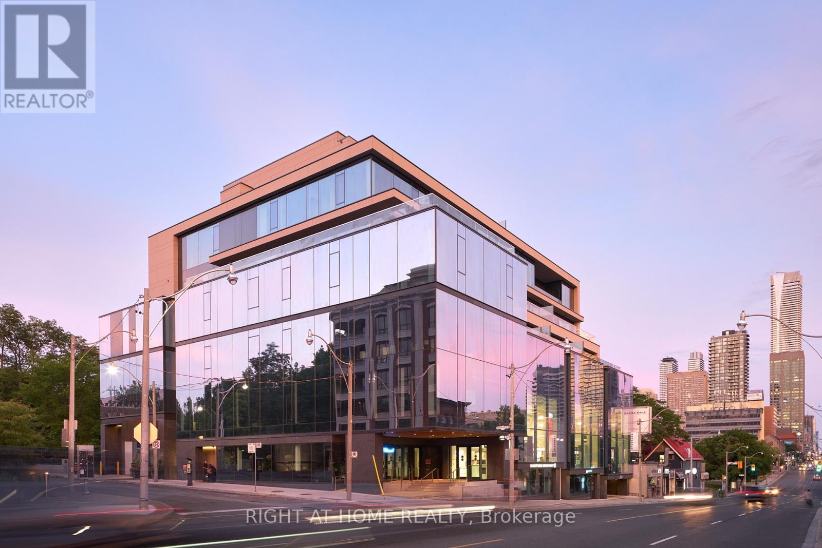 501 - 1 ROXBOROUGH STREET E, Toronto, Ontario
