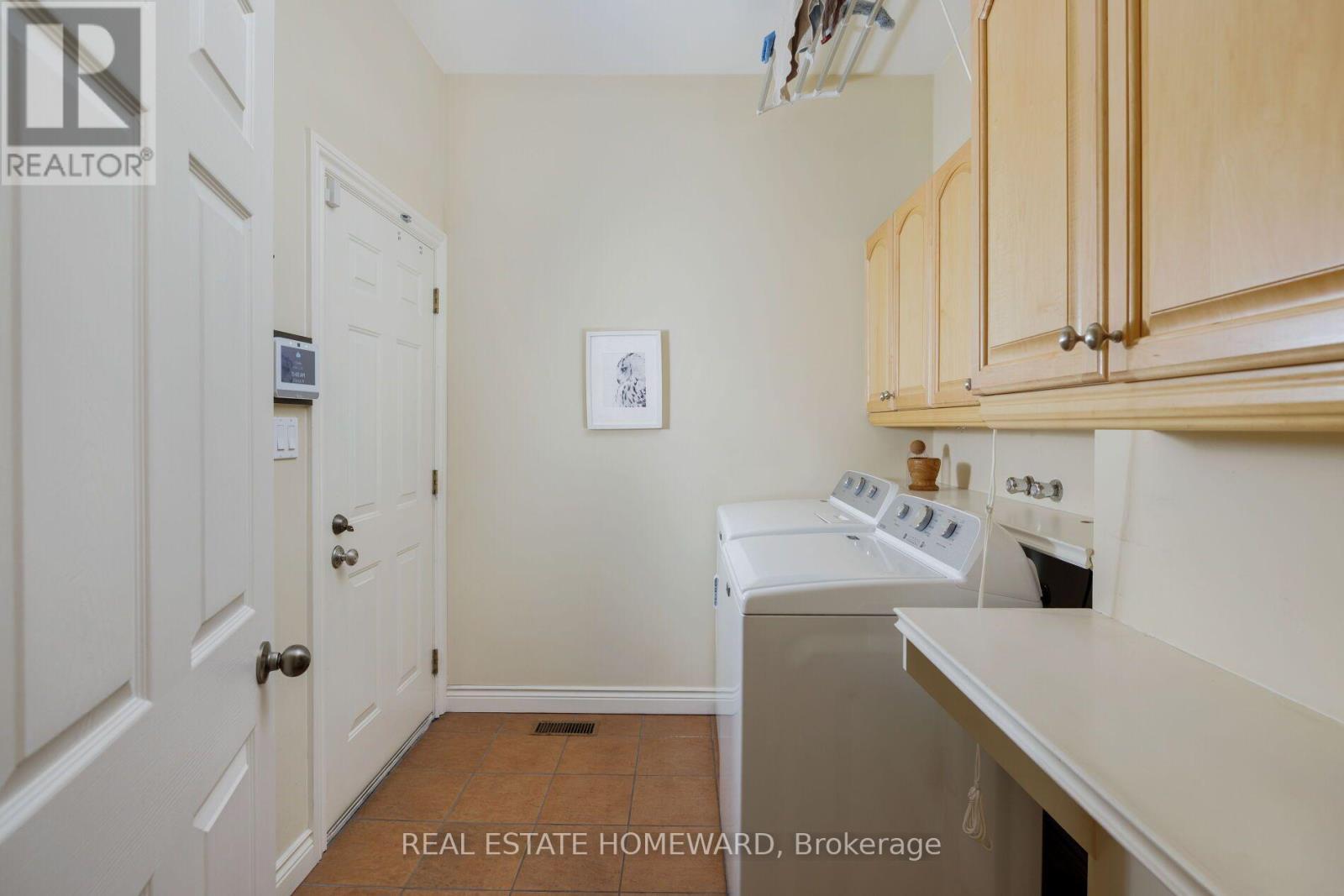 25 Talwood Drive, Toronto, Ontario  M3B 2P4 - Photo 13 - C13758336