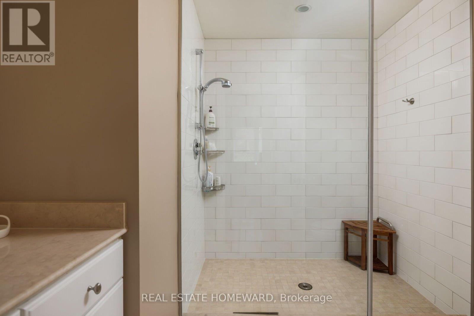 25 Talwood Drive, Toronto, Ontario  M3B 2P4 - Photo 23 - C13758336