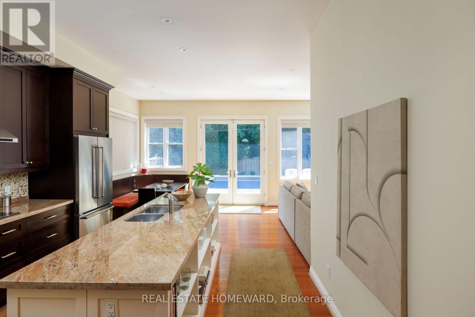 25 Talwood Drive, Toronto, Ontario  M3B 2P4 - Photo 5 - C13758336