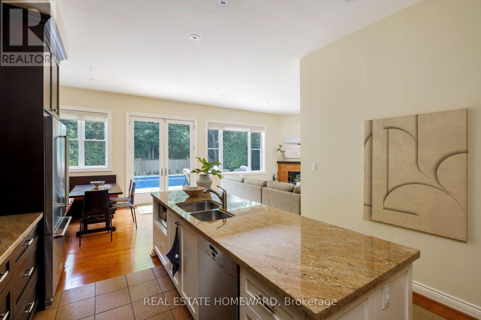 25 Talwood Drive, Toronto, Ontario  M3B 2P4 - Photo 6 - C13758336
