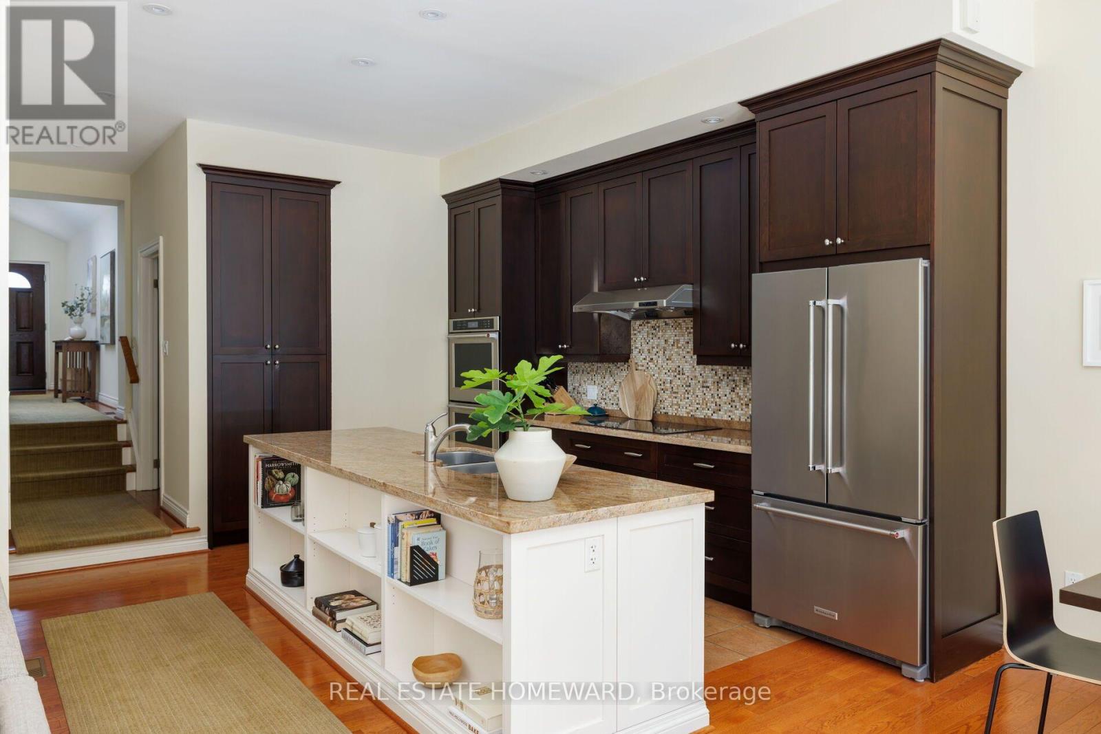 25 Talwood Drive, Toronto, Ontario  M3B 2P4 - Photo 9 - C13758336