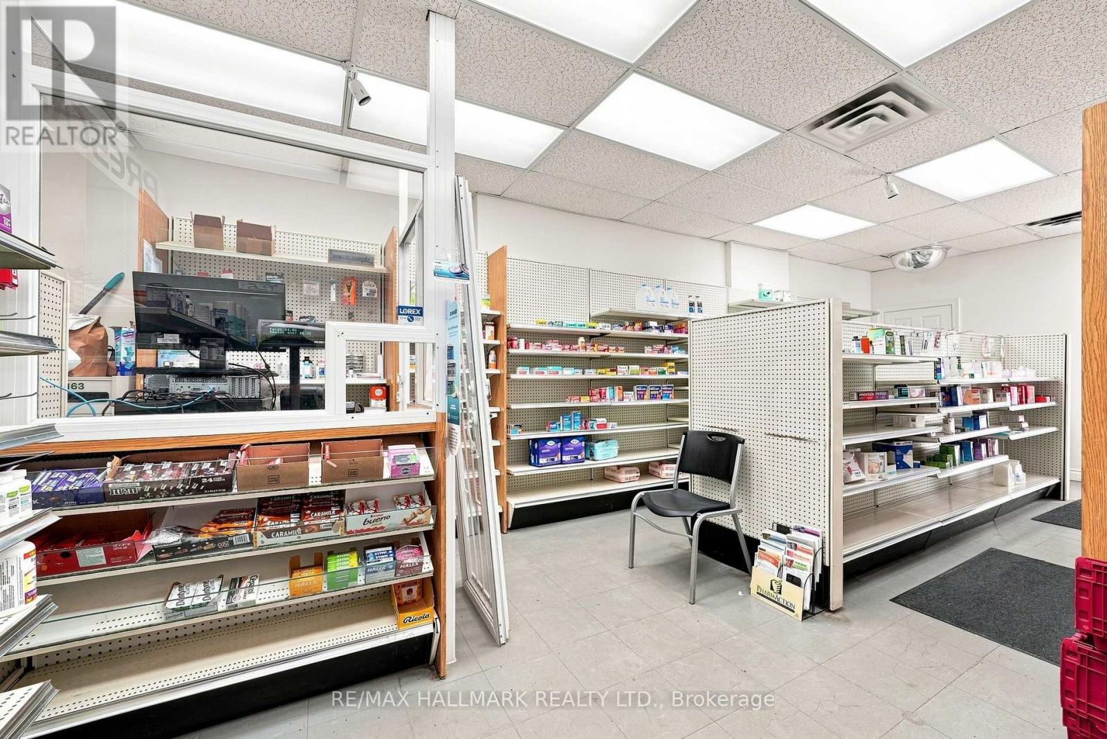 1568 Queen Street E, Toronto, Ontario  M4L 1E9 - Photo 11 - E13758286