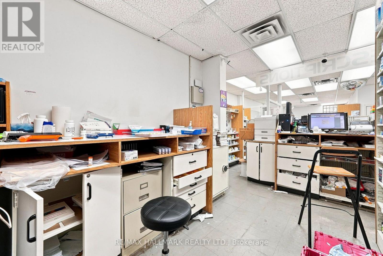 1568 Queen Street E, Toronto, Ontario  M4L 1E9 - Photo 13 - E13758286