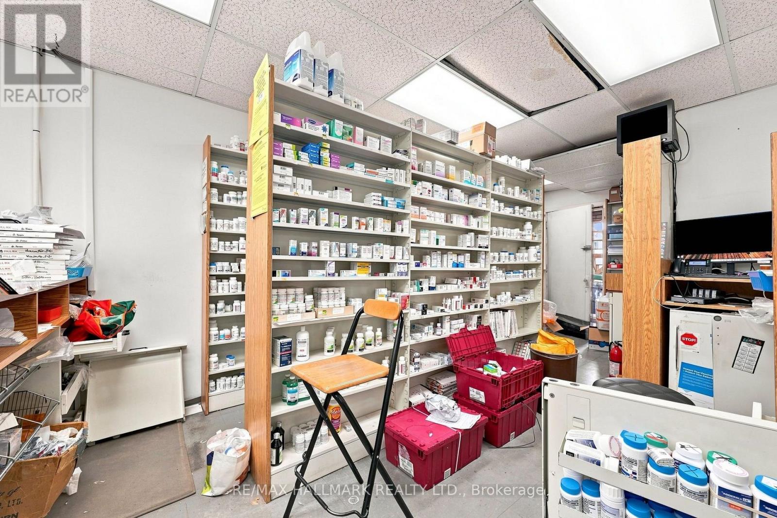1568 Queen Street E, Toronto, Ontario  M4L 1E9 - Photo 17 - E13758286