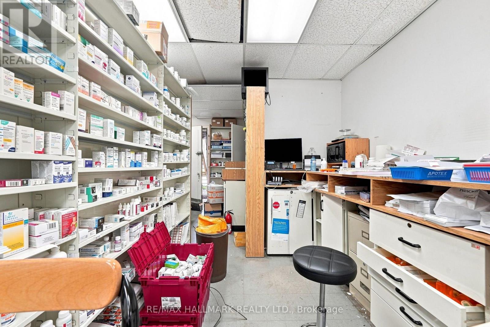 1568 Queen Street E, Toronto, Ontario  M4L 1E9 - Photo 18 - E13758286