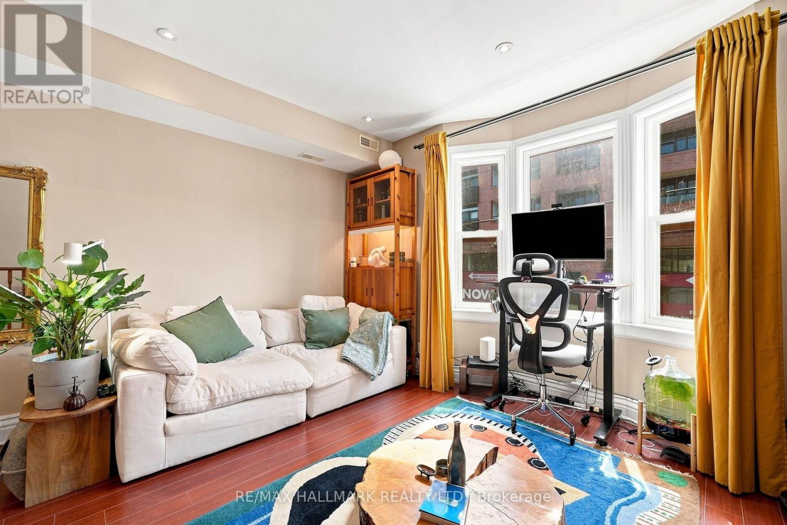 1568 Queen Street E, Toronto, Ontario  M4L 1E9 - Photo 28 - E13758286