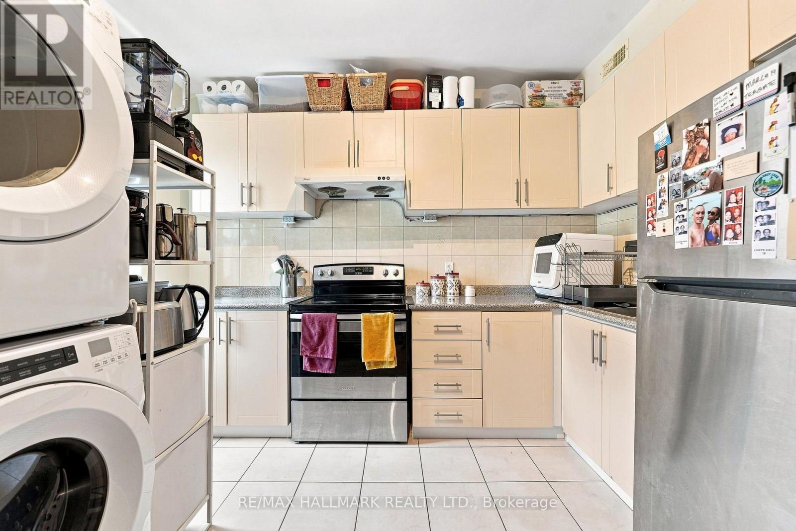 1568 Queen Street E, Toronto, Ontario  M4L 1E9 - Photo 31 - E13758286