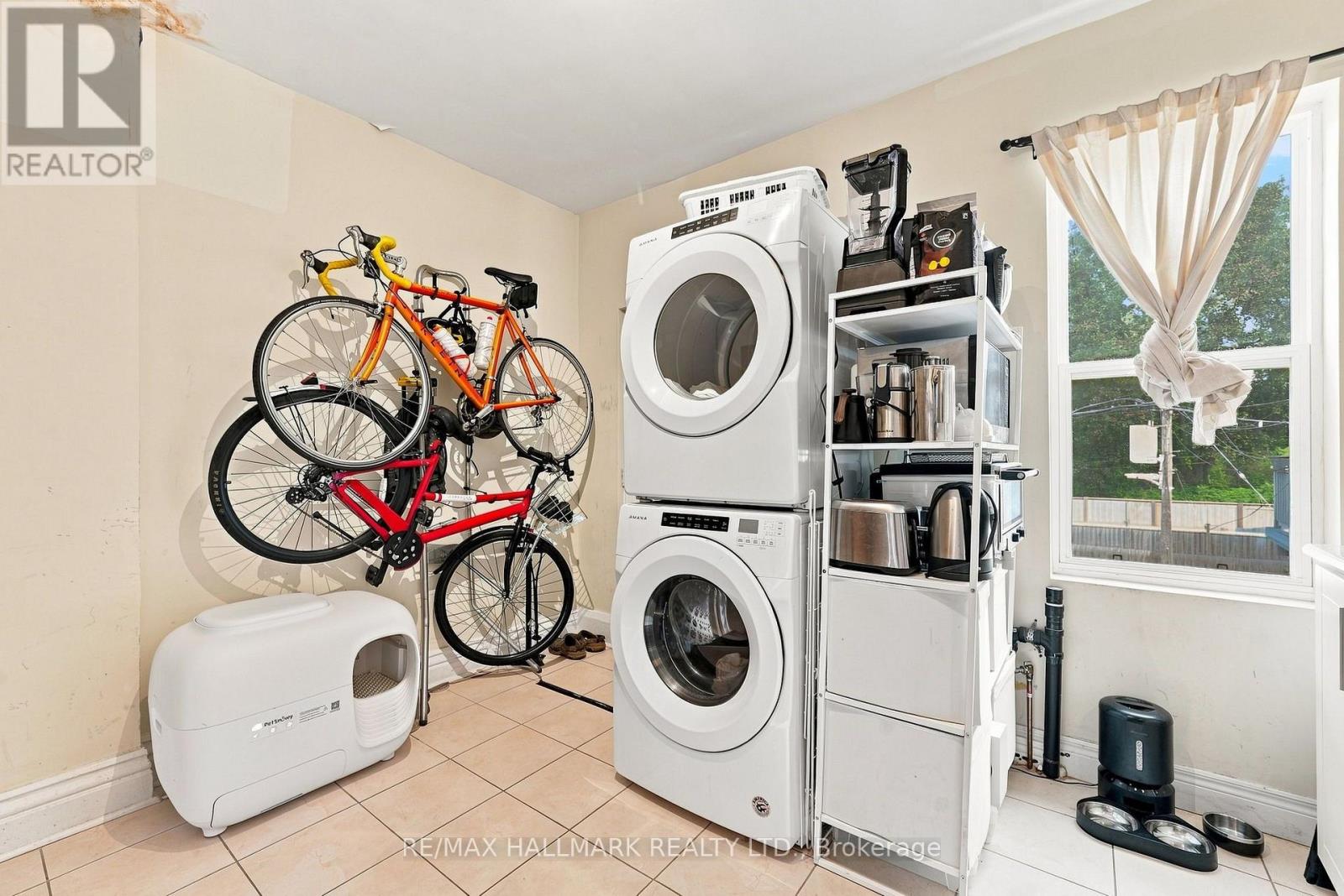 1568 Queen Street E, Toronto, Ontario  M4L 1E9 - Photo 40 - E13758286
