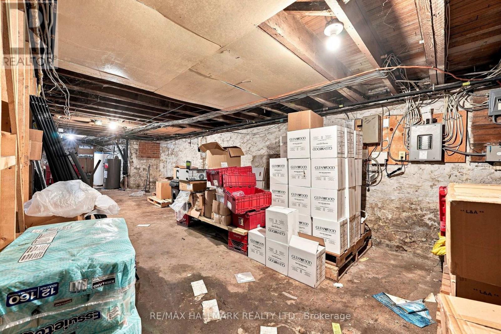 1568 Queen Street E, Toronto, Ontario  M4L 1E9 - Photo 41 - E13758286