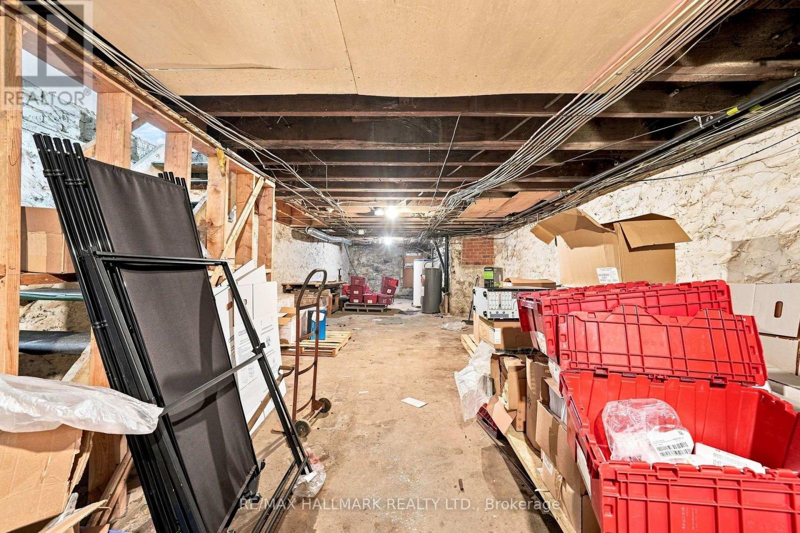 1568 Queen Street E, Toronto, Ontario  M4L 1E9 - Photo 42 - E13758286