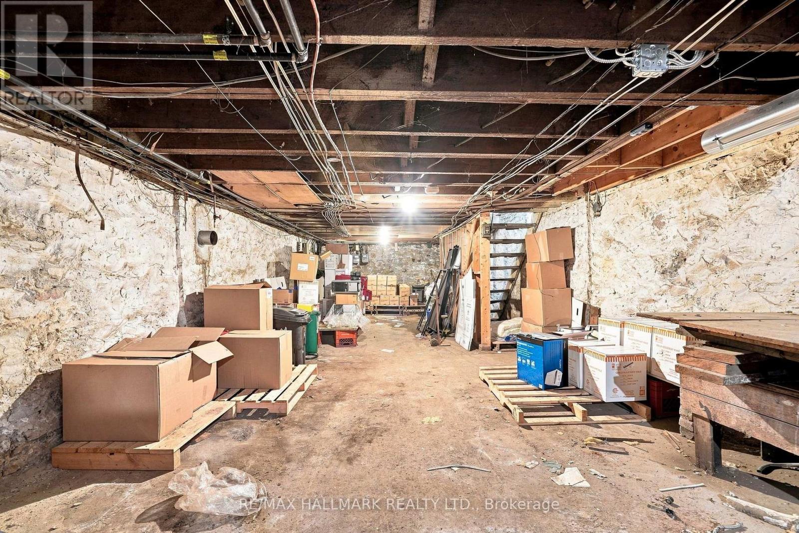 1568 Queen Street E, Toronto, Ontario  M4L 1E9 - Photo 43 - E13758286
