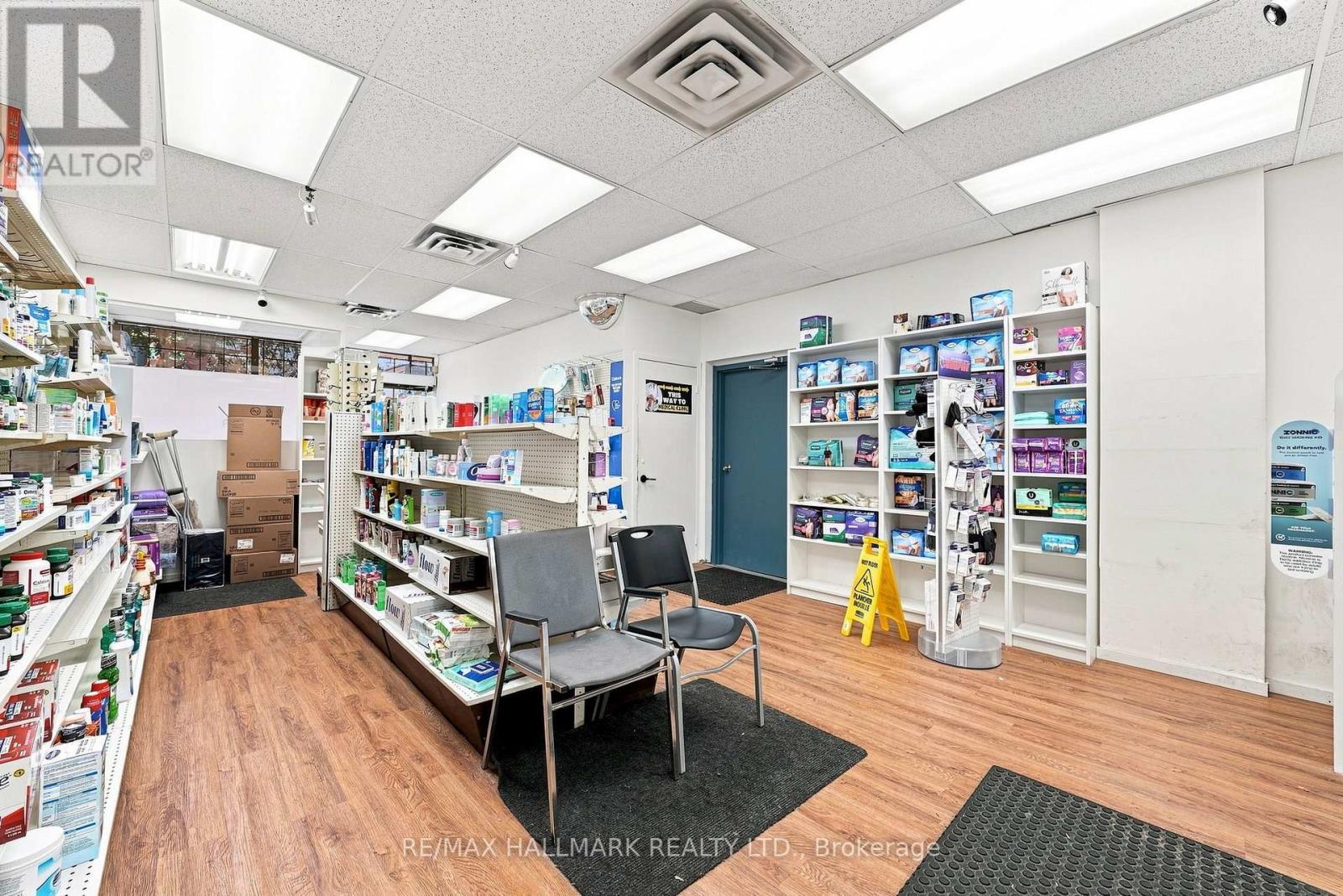 1485 Gerrard Street E, Toronto, Ontario  M4L 2A4 - Photo 11 - E13758288