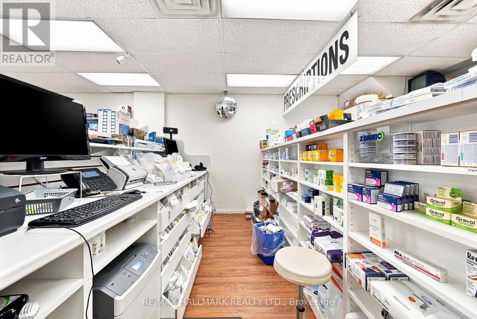 1485 Gerrard Street E, Toronto, Ontario  M4L 2A4 - Photo 17 - E13758288