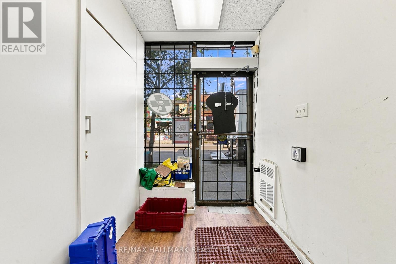 1485 Gerrard Street E, Toronto, Ontario  M4L 2A4 - Photo 5 - E13758288