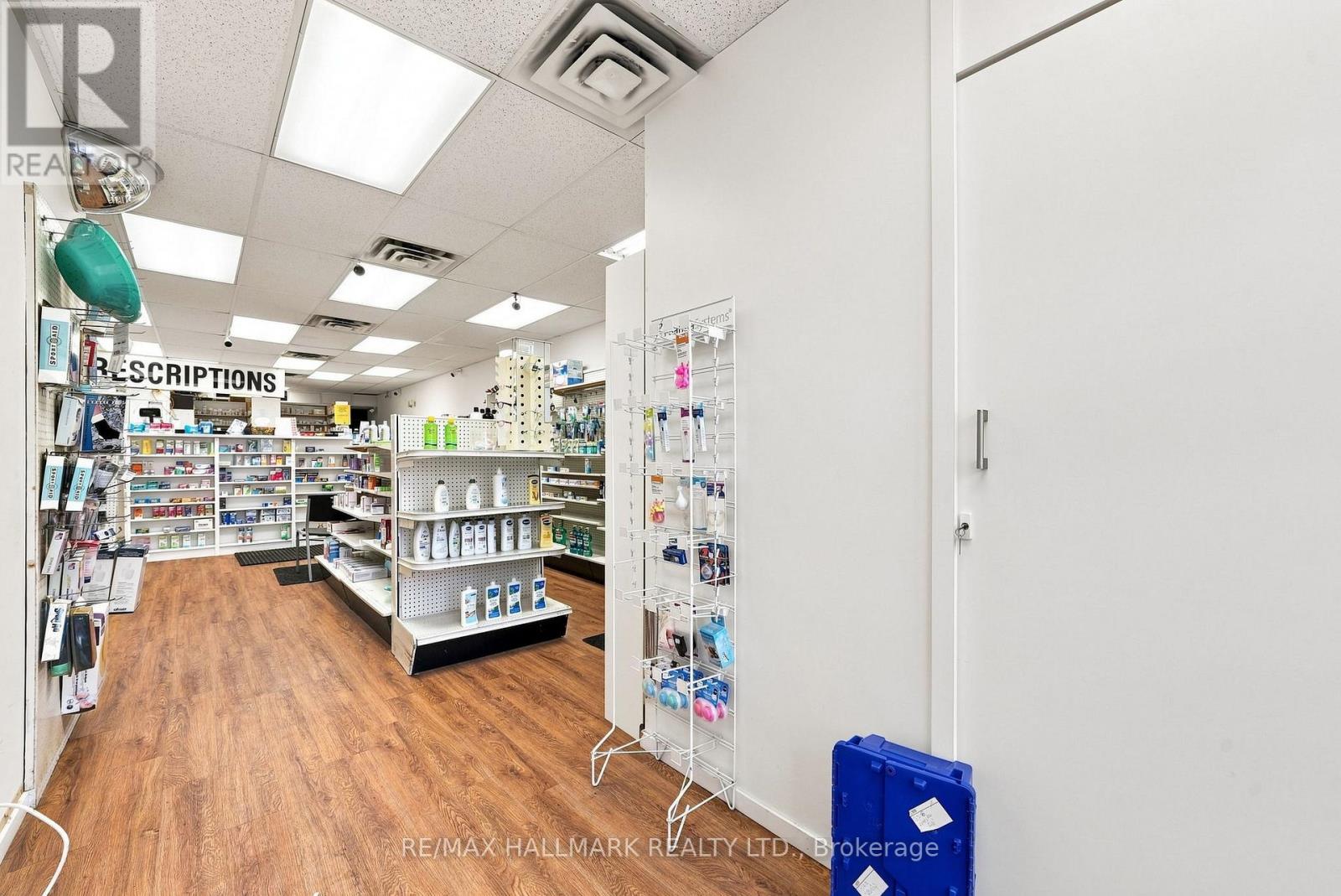 1485 Gerrard Street E, Toronto, Ontario  M4L 2A4 - Photo 6 - E13758288