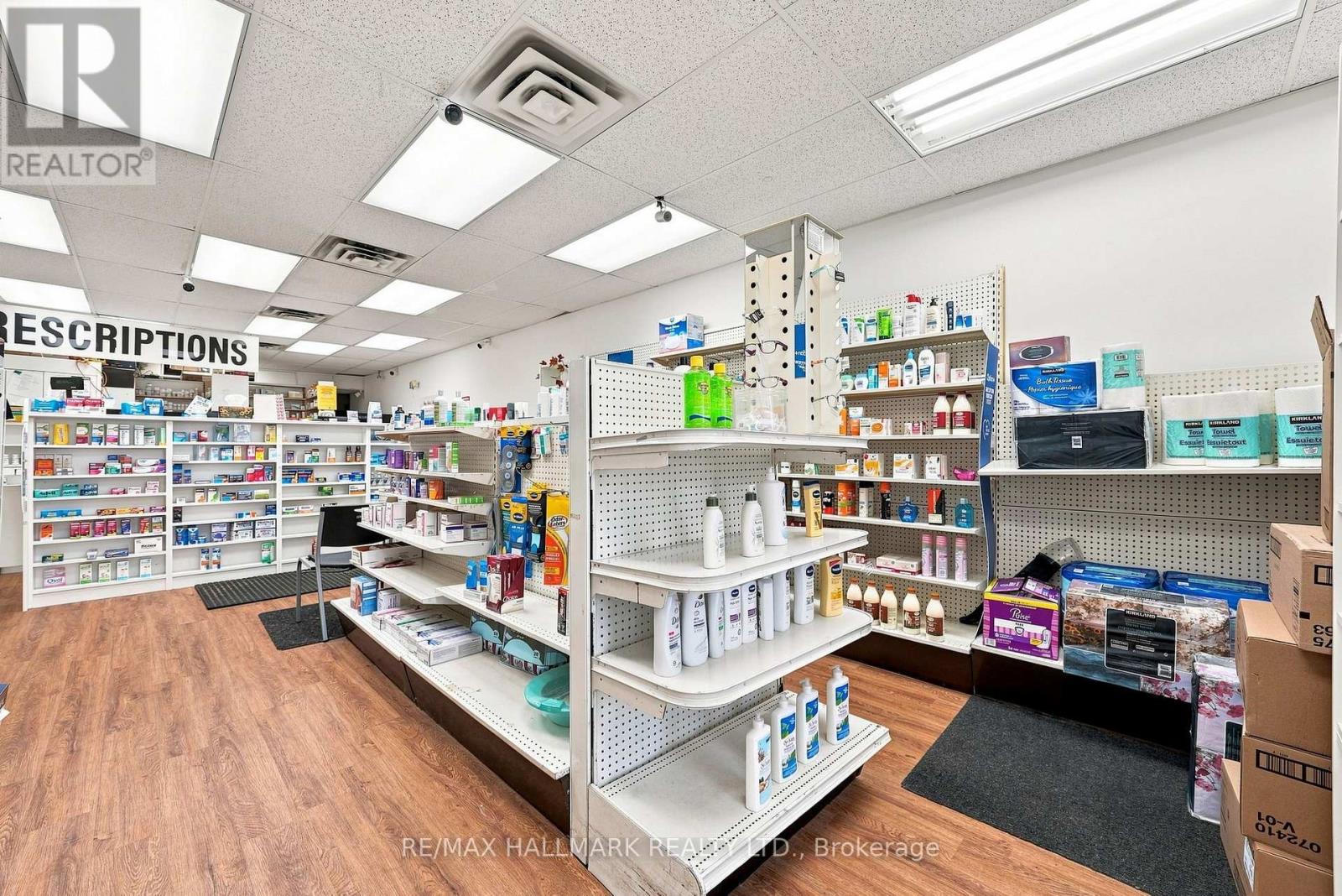 1485 Gerrard Street E, Toronto, Ontario  M4L 2A4 - Photo 7 - E13758288