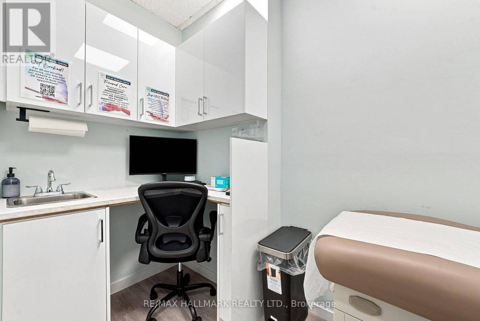 1487 Gerrard Street E, Toronto, Ontario  M4L 2A4 - Photo 14 - E13758290