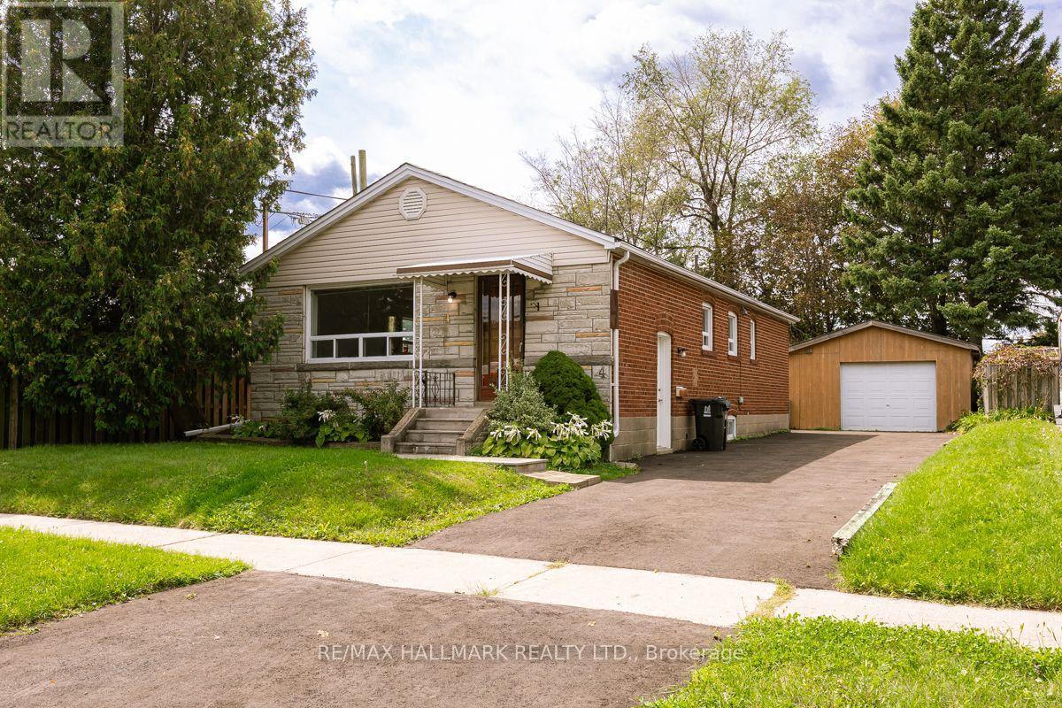 4 Bergen Road, Toronto, Ontario  M1P 1R9 - Photo 1 - E13758322